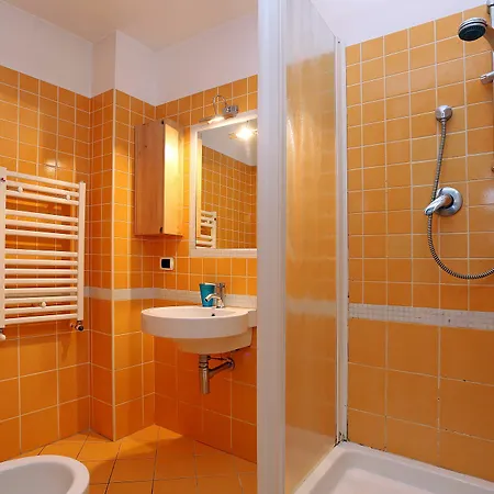 Rihana Luxury * Rome